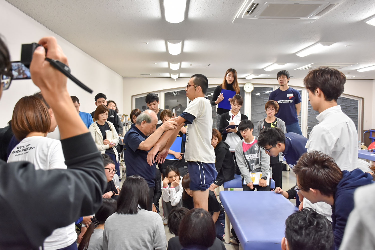 慢性期リハビリ合同症例研究会の様子